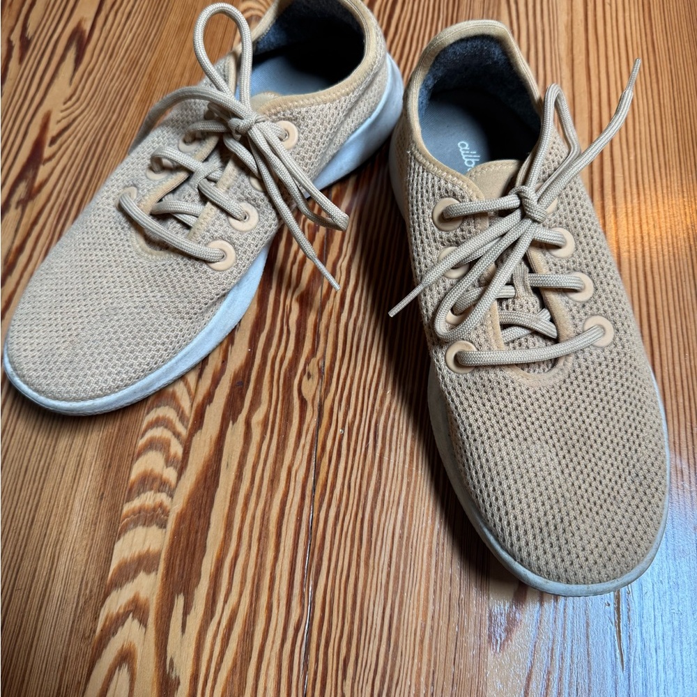 Allbirds Women’s Tree Runners in Forage Tan